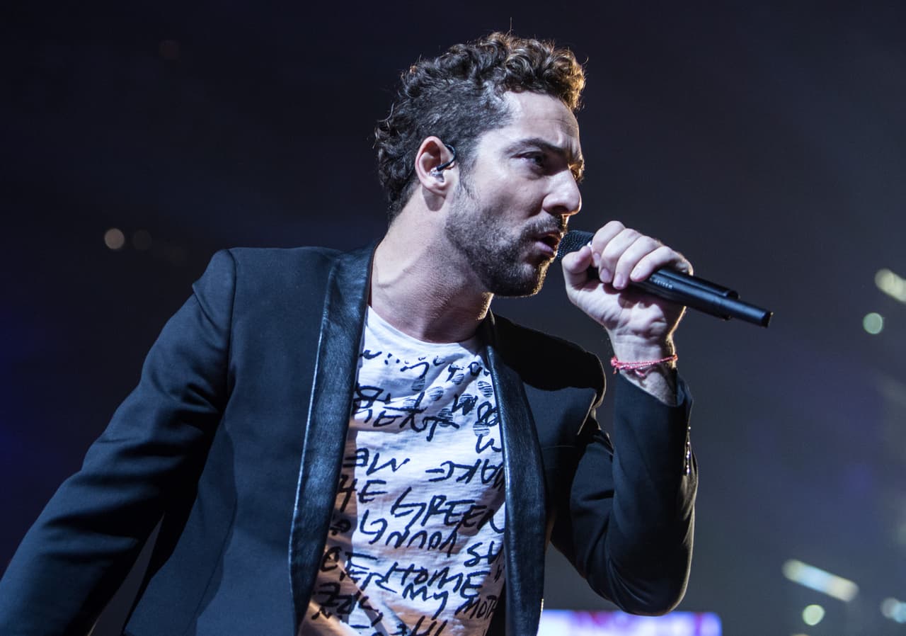 El tema, escrito por Kike Santander, pertence al disco Bulerías y fue la canción principal de la novela Piel de Otoño.