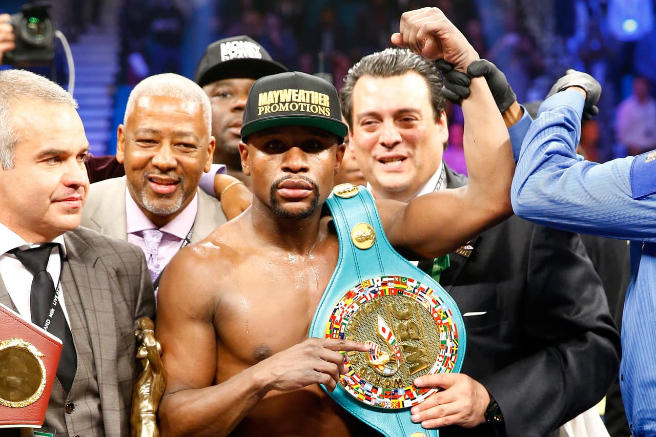 Floyd Mayweather Jr. pierde el título mundial welter