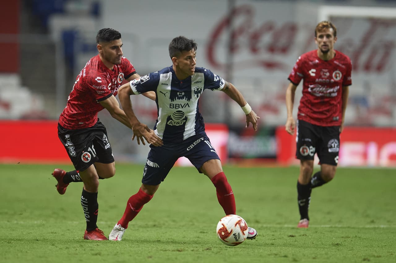 Monterrey termina con la agonía de Tijuana y con gol de Vincent Janssen desde los once pasos, los Rayados empatan con Xolos el partido, pero ganan en el marcador global y se llevan un nuevo trofeo a casa.