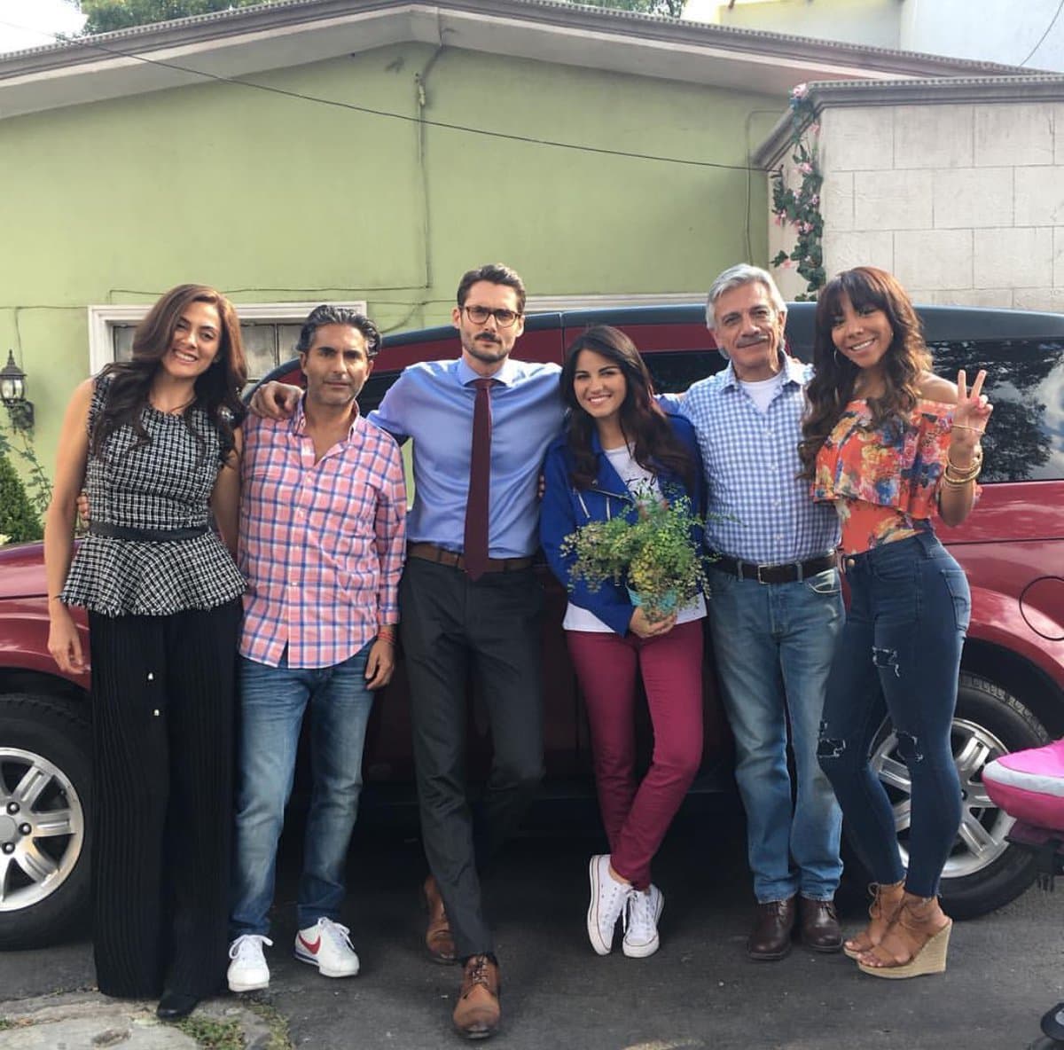 El tema principal de 'Papá a toda madre' está a cargo del cantante 
<b>Fonseca</b> y lleva por nombre 'Cuando llego a casa'.