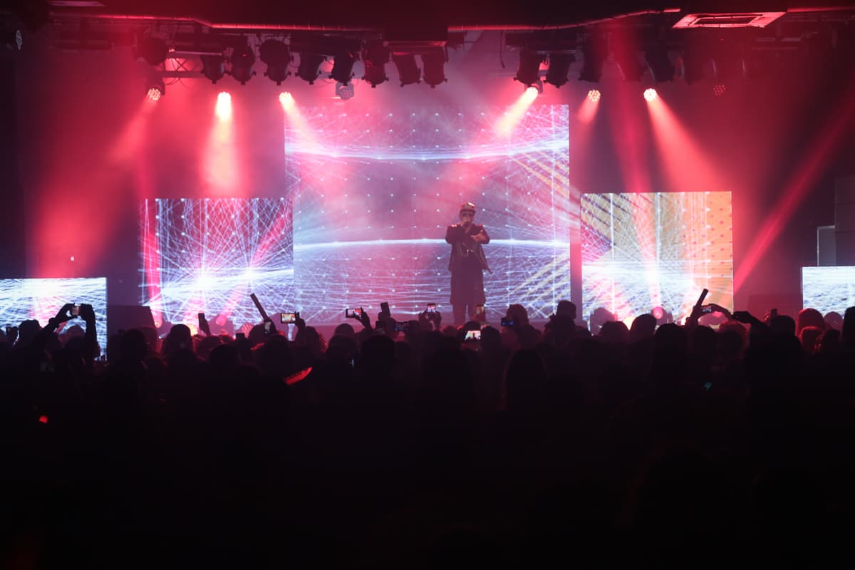 El cantante puertorriqueño Yandel llegó a Chicago en el Road to Innovation Tour de Nissan con lo mejor de su repertorio en un concierto privado en el Concord Music Hall.