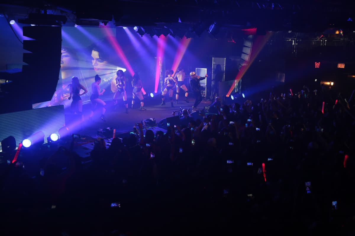 El cantante puertorriqueño Yandel llegó a Chicago en el Road to Innovation Tour de Nissan con lo mejor de su repertorio en un concierto privado en el Concord Music Hall.