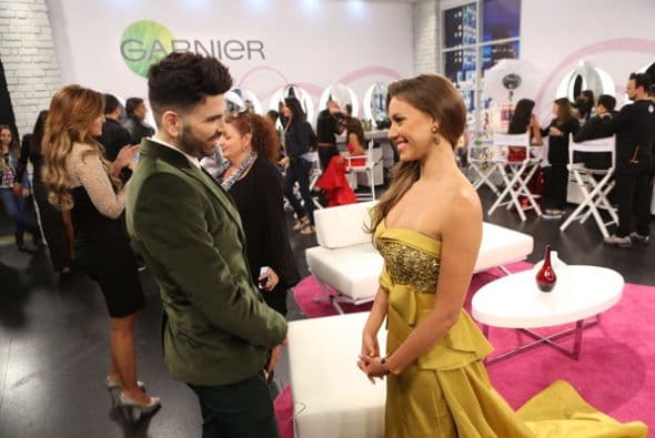 Nuestro lente intrépido te trae lo que no viste de esta gala que pareció sacada de una sesión de las Naciones Unidas. ¡Todo fue paz y amor!