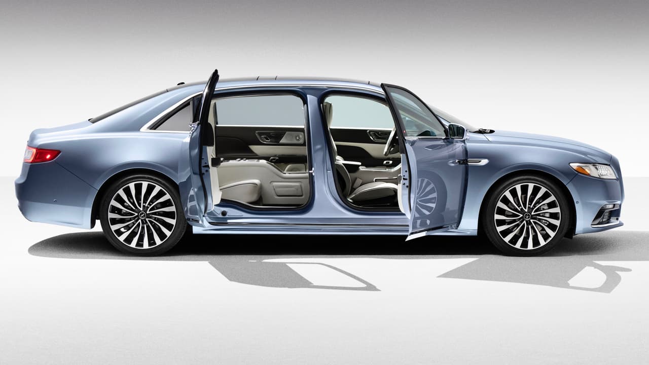 Todos las 80 unidades de la edición limitada Lincoln Continental 80th Anniversary Coach Door Edition contarán con alguno de los temas de diseño del nivel Black Lablel de Lincoln. Lo cual hara de ellos autos verdaderamente lujosos, y solo serán vendidos a través de los consecionarios autorizados para vender modelos Black Label.