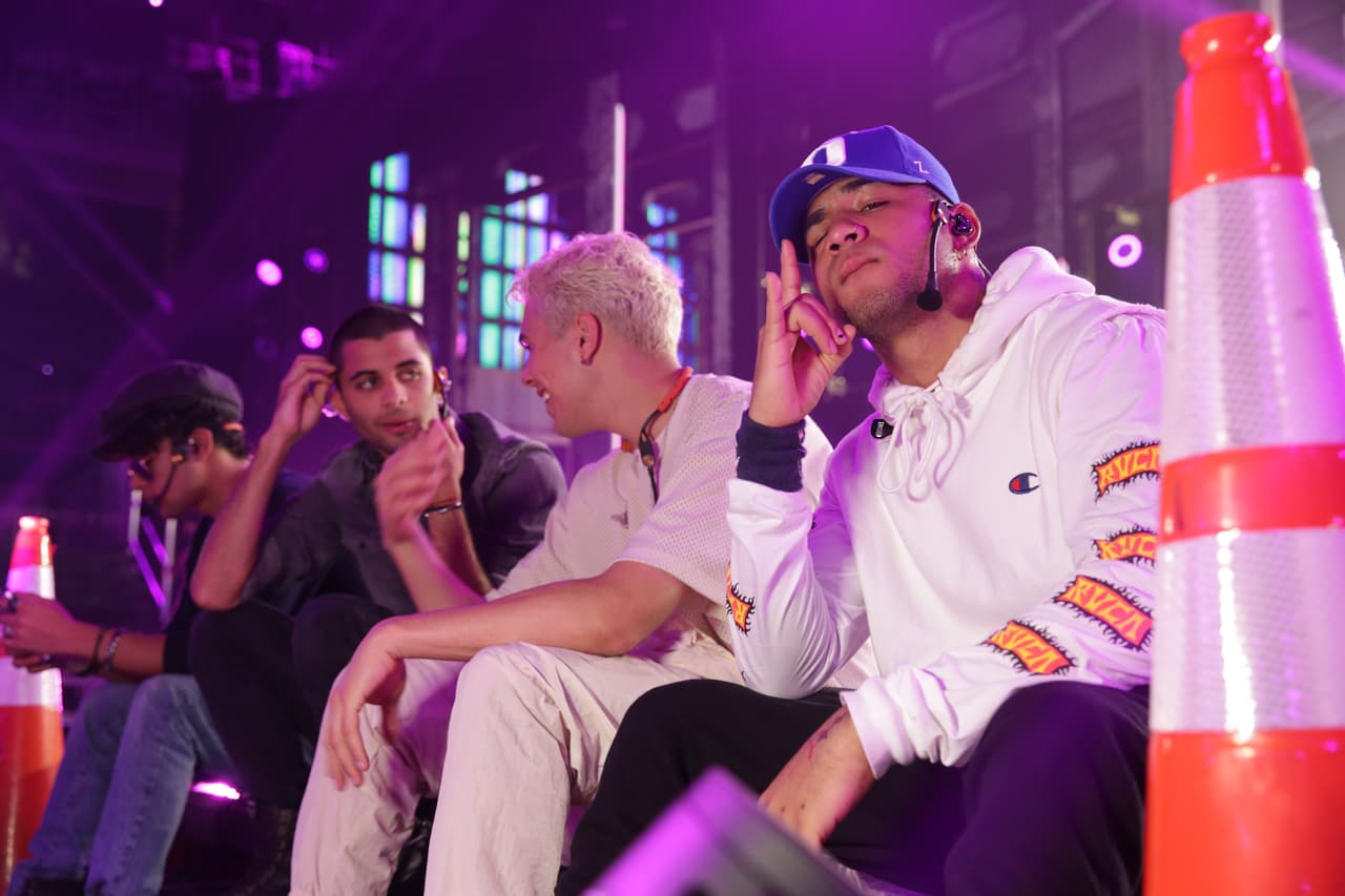 Los jóvenes han estado promocionando su nuevo material discográfico en una agresiva gira por Estados Unidos que ya lleva varias semanas. ¡Los recesos se les hacían cortos para todo lo que tenían que hablar!