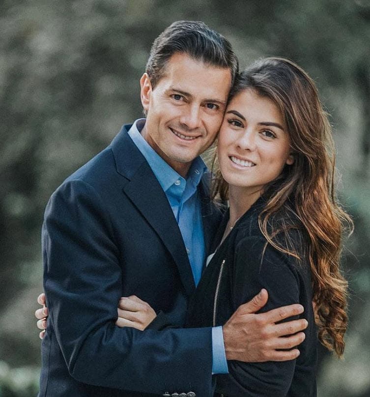 <b><a href="https://www.univision.com/temas/paulina-pena-pretelini">Paulina Peña Pretelini</a></b>, la hija mayor del expresidente de México, Enrique Peña Nieto, compartió su felicidad al anunciar que
<b> se comprometió con su novio Fernando Tena.</b>
<br>