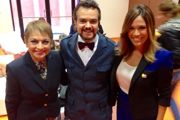 Entretenimiento, música y noticias unidos por esta noble causa.