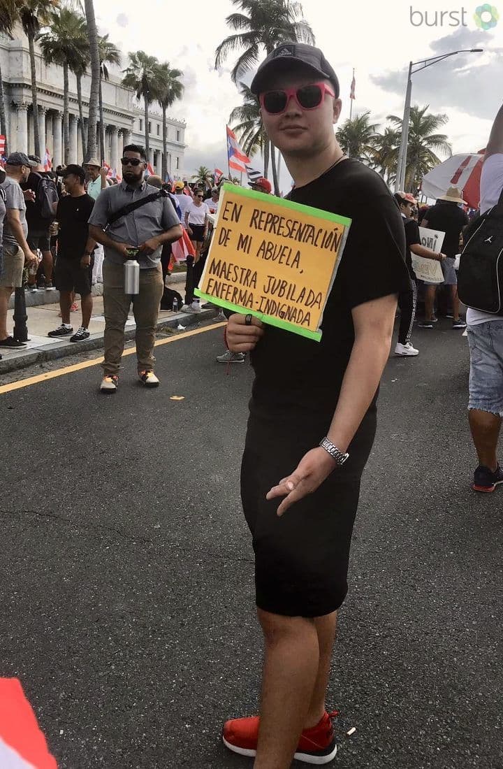 "Mis nietos en representación mía".