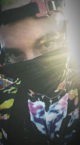 J Balvin fue uno de los latinos que se presentó en este importante escenario.