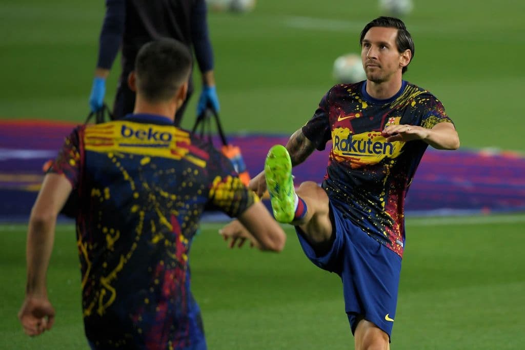 Así luce Lionel Messi su nuevo 'look' a la vuelta de La Liga tras la suspensión por la pandemia.