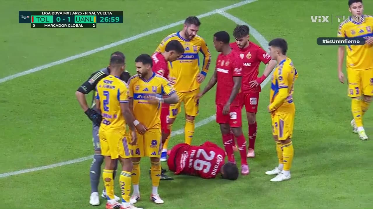 ¡Piden agresión sobre Paulinho! El árbitro César Ramos no se dio cuenta del choque con Purata