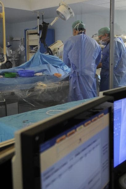 7. NEVADA - Salario medio anual en el estado: $41,220 - Salario anual del gobernador: $141 mil. Empleado del estado con el mejor pago: William Zamboni, jefe del Departamento de Cirugía de la Universidad de Nevada, Reno, se llevó a casa $1.37 millones en 2010, de acuerdo con TransparentNevada.