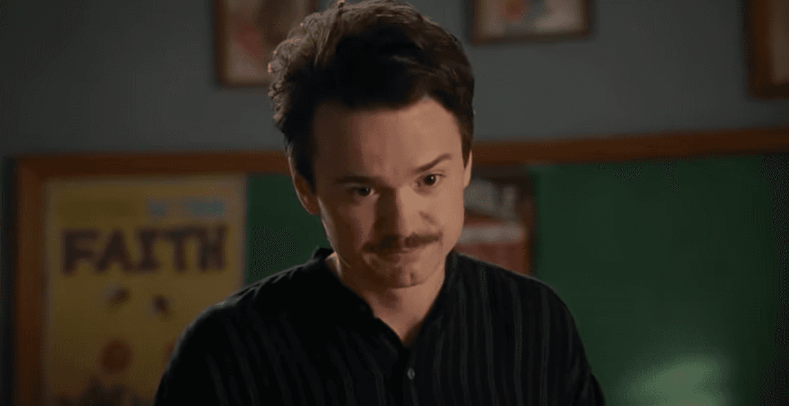 Dan Byrd en 'Young Sheldon'