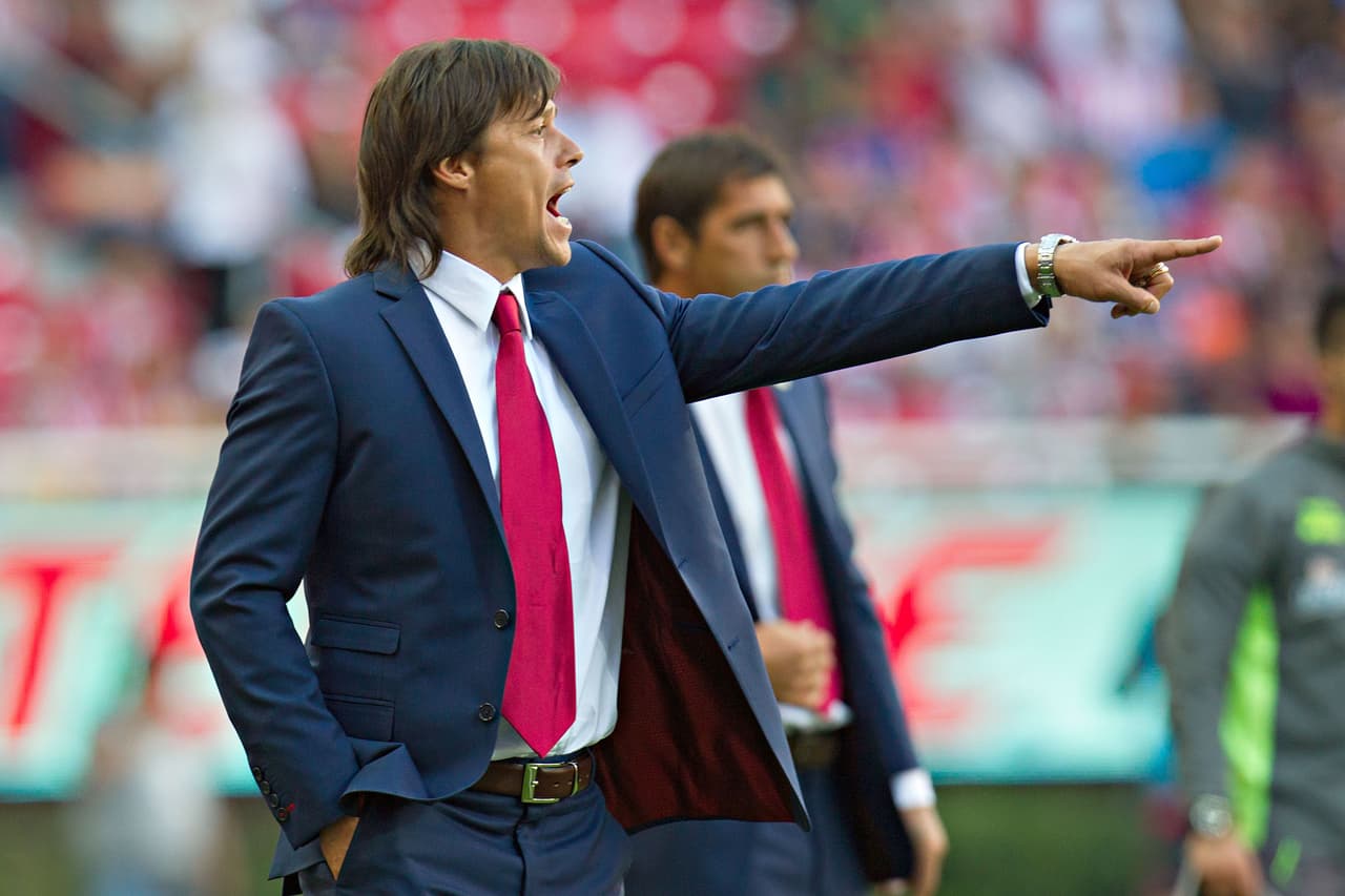 Jorge Vergara: ''Almeyda puede salir de Chivas hasta 2018''