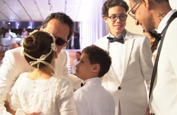 Con ese hecho, la tragedia familiar que vivió Marc Anthony, cuando su 
<b>hermana Maribel falleció</b> a consecuencia de cáncer a los 9 años, vino de nuevo a la mente del salsero.