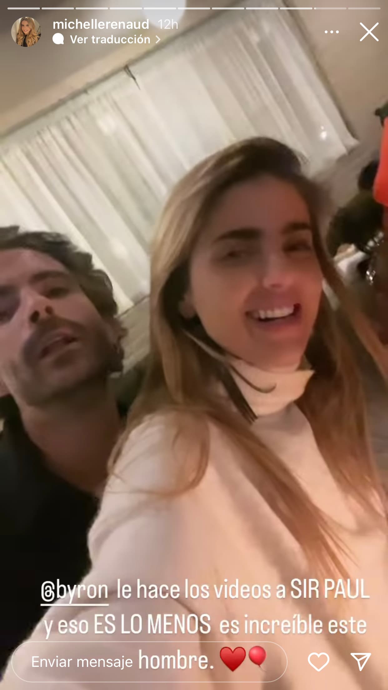 En el mes de abril cesaron los rumores del supuesto romance de Michelle y Matías, luego de que la actriz fuera captada en actitud cariñosa con Osvaldo Benavides.