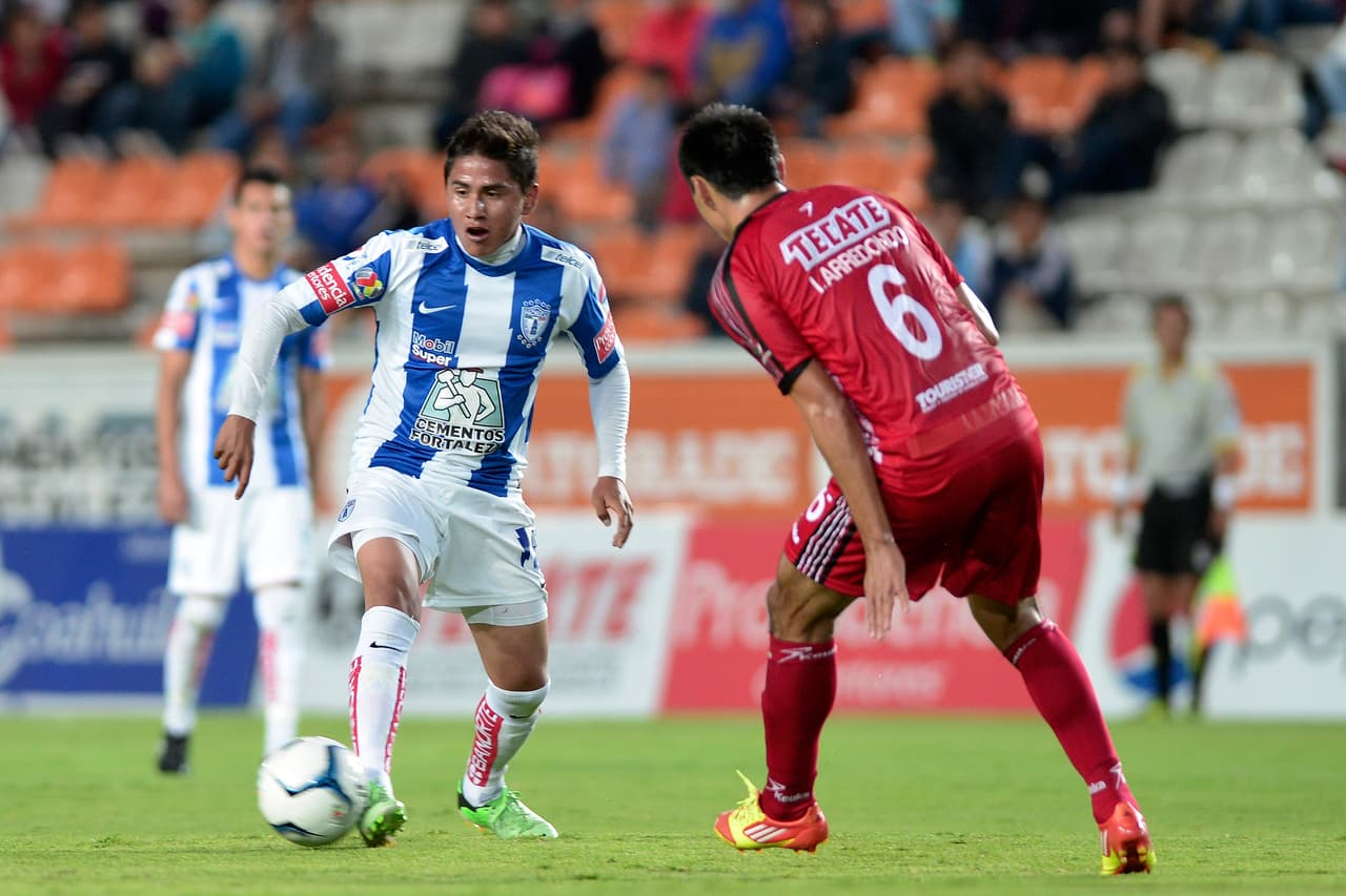En el 2011 el Pachuca debutó a Julio Gómez, el volante se dio a conocer en el Mundial Sub-17 por sus actuaciones y por el apodo de ‘La Momia’. Su debut llegó a los 16 años 5 meses, los temas personales y la falta de continuidad en su nivel hicieron que nunca se consagrara en primera división.