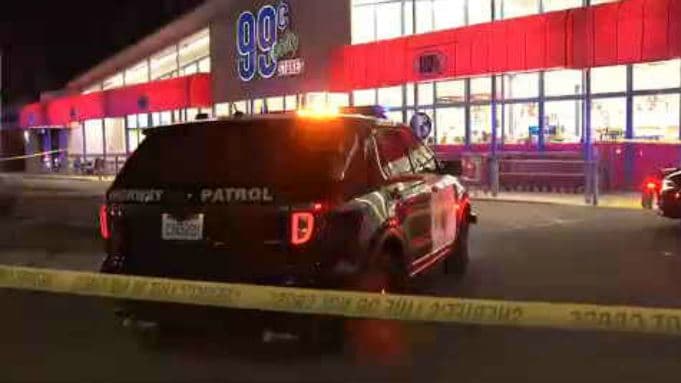 Finalmente, el hombre desistió y estacionó el vehículo en una tienda 99 Cent en Rowland Heights y corrió dentro de la tienda. Dejando a su víctima dentro del Honda gris que conducía.