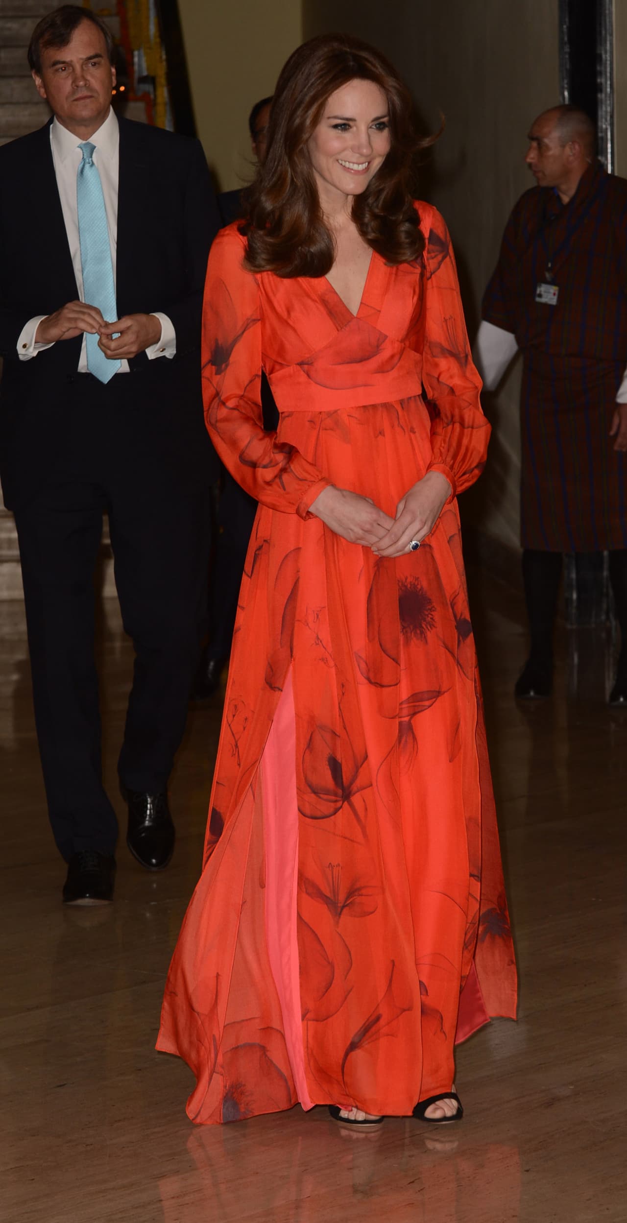 Esta fue la memorable aparición de Kate Middleton en Bután con un vestido de Beulah London.
