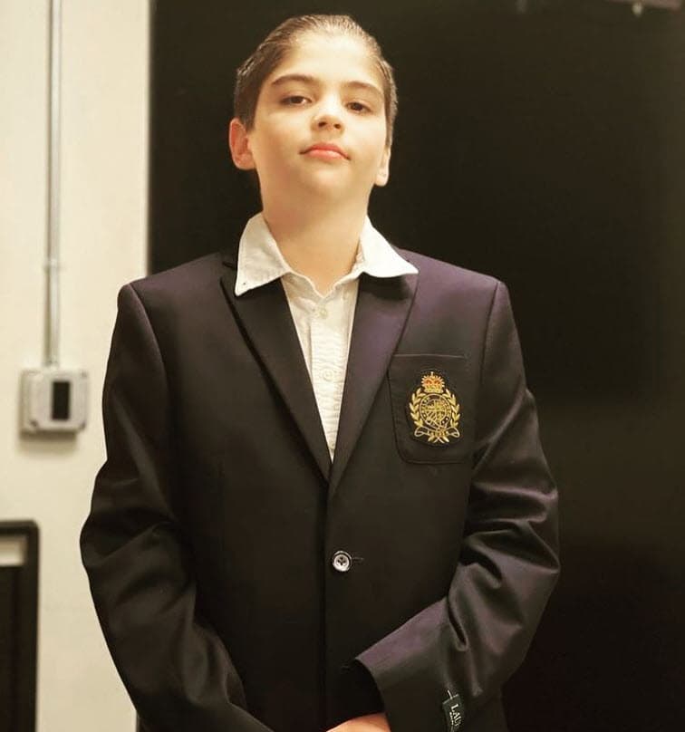 Además, recalcó que el menor de sus hijos heredó la vena artística de la cantautora: "
<b><a href="https://www.univision.com/famosos/ana-barbara-muestra-una-habilidad-que-chema-y-el-hijo-de-mariana-levy-comparten-video">Él sí salió artista</a></b>, sí canta, baila, toca el piano, la batería, ese sí está muy como en esa dinámica". 
<br>