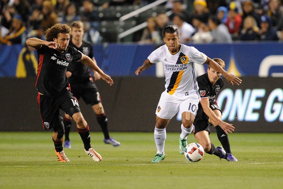 El LA Galaxy de los dos Santos a punto de hacer historia con su peor temporada en MLS