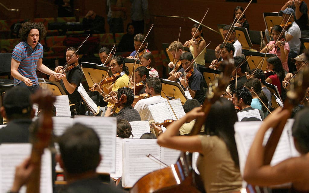 Dudamel se inspiró en la creación de este programa para Los Ángeles después de haber participado en un método similar en su país natal Venezuela.