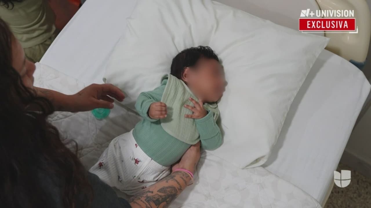 Imágenes exclusivas: Juan Nicolás, bebé detenido en Dilley y deportado con su mamá, recibe atención médica en México