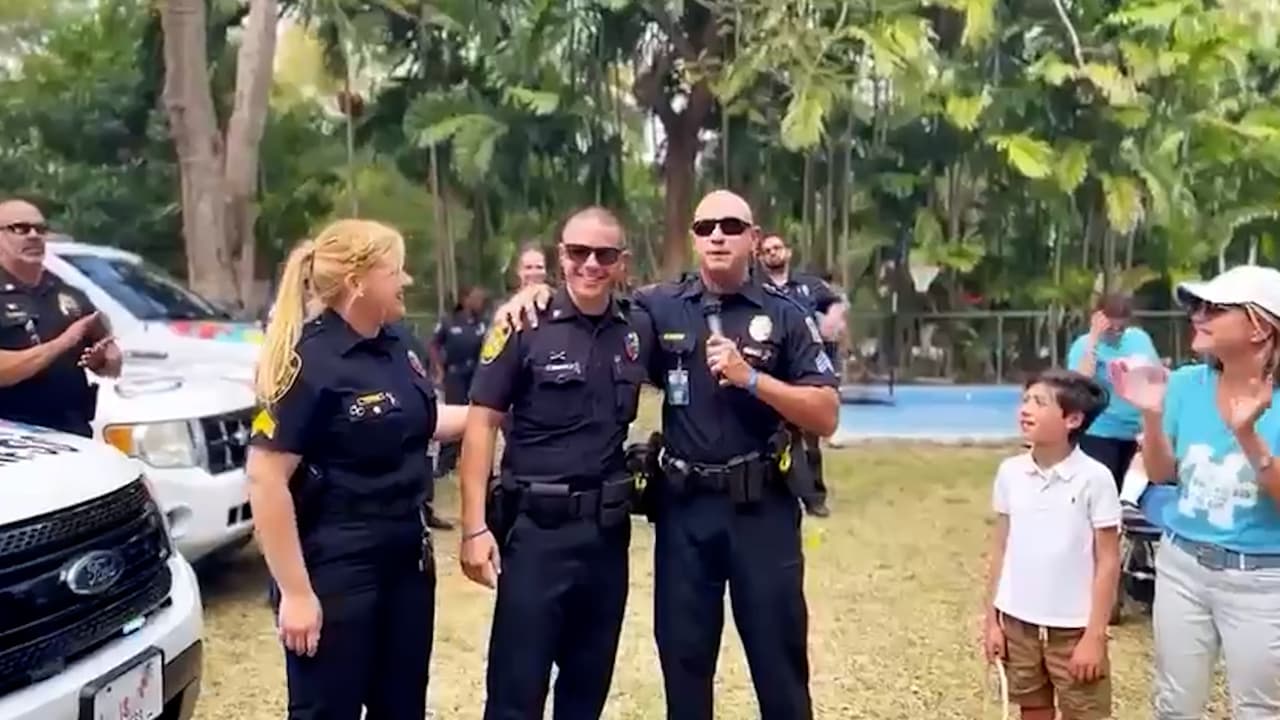 Policías de Florida realizan caravana por el mes del autismo: ¿sabes de que se trata esta enfermedad? 