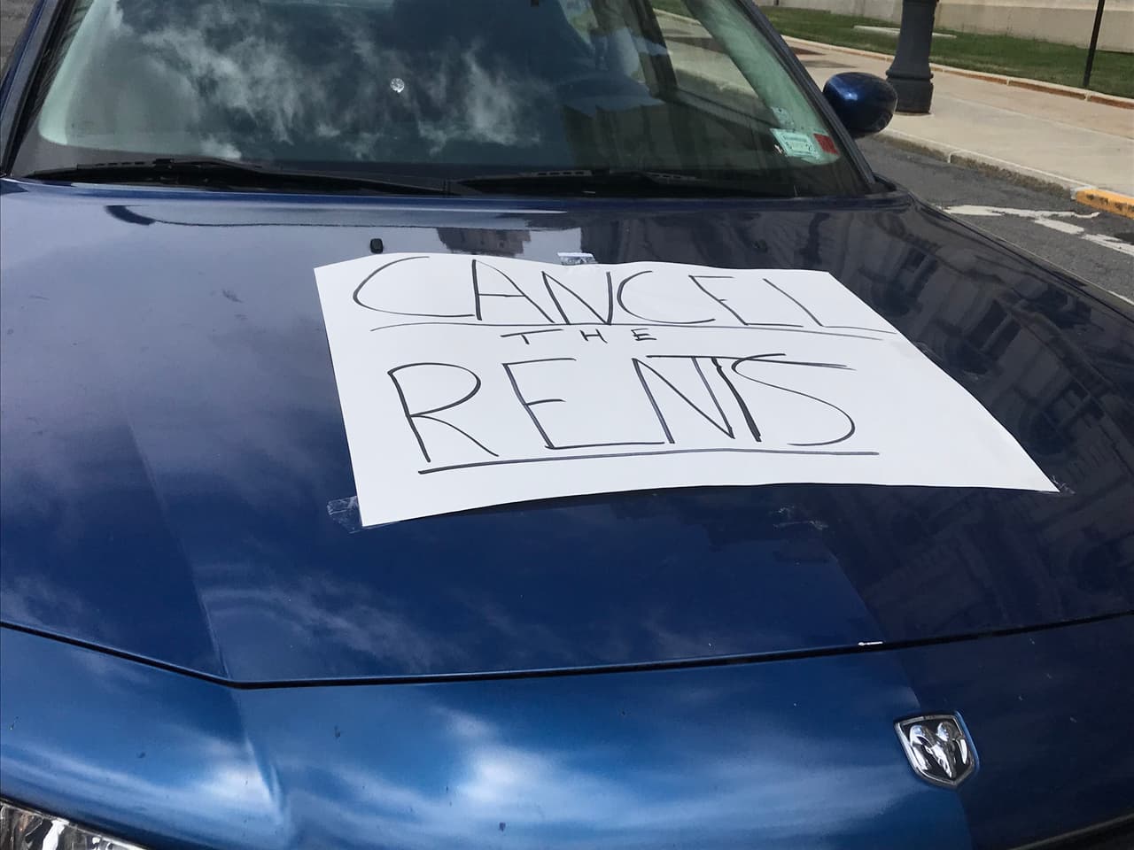 Protestan en Albany para que se cancele la renta en Nueva York.