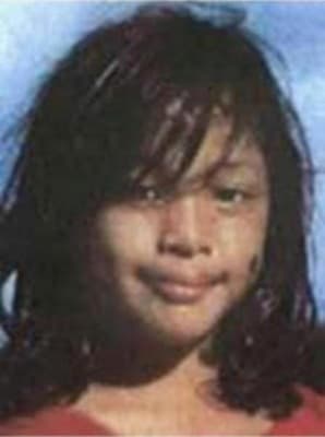 <h3 class="cms-H3-H3">Maleina Luhk </h3>
<br>
<br>Nacida en las Islas Marianas del Norte, Luhk fue vista por última vez el 25 de mayo de 2011. Tenía 9 años.
<br>
<br>Maleina desapareció junto con su hermana Faloma en la parada de autobús cerca de su casa en el pueblo de As Tao, Saipan. Las niñas de 9 y 10 años en ese momento, 
<a href="https://www.fbi.gov/wanted/kidnap/maleina-luhk" target="_blank">estaban esperando el autobús escolar y no se ha vuelto a saber nada de ellas desde entonces.</a>
<br>
<br>El FBI está ofreciendo una recompensa de hasta $ 25,000 por información que conduzca al paradero de Faloma y Maleina Luhk. 
<br>
<br>Maleina tiene 19 años en la actualidad. 
<br>