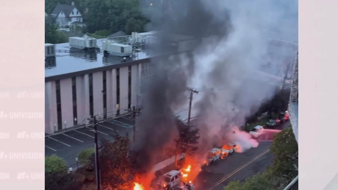 Explosión de transformador deja autos calcinados y apagones en Hackensack