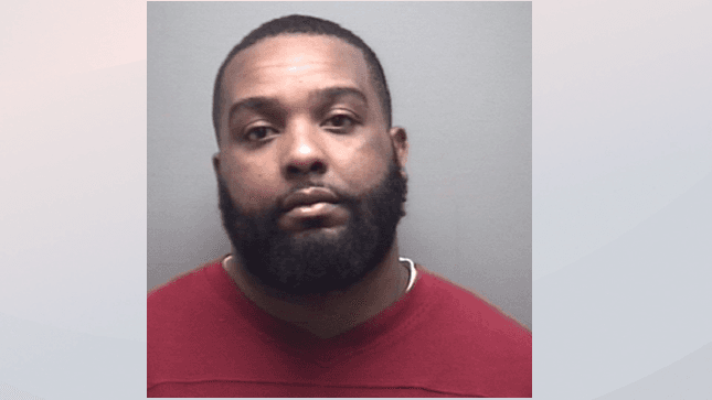 Lemarcus Andrew Carter
<br>1013 Harvey Drive, Burlington, NC
<br>Venta y tráfico de cocaína, Conspiración de tráfico de cocaína 
<br>