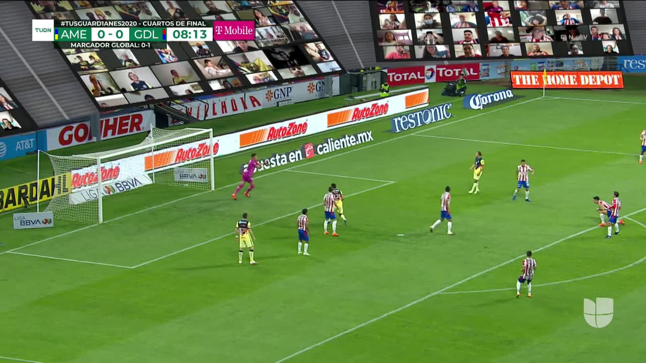 ¡TIRO ATAJADO! disparo por Giovani dos Santos.