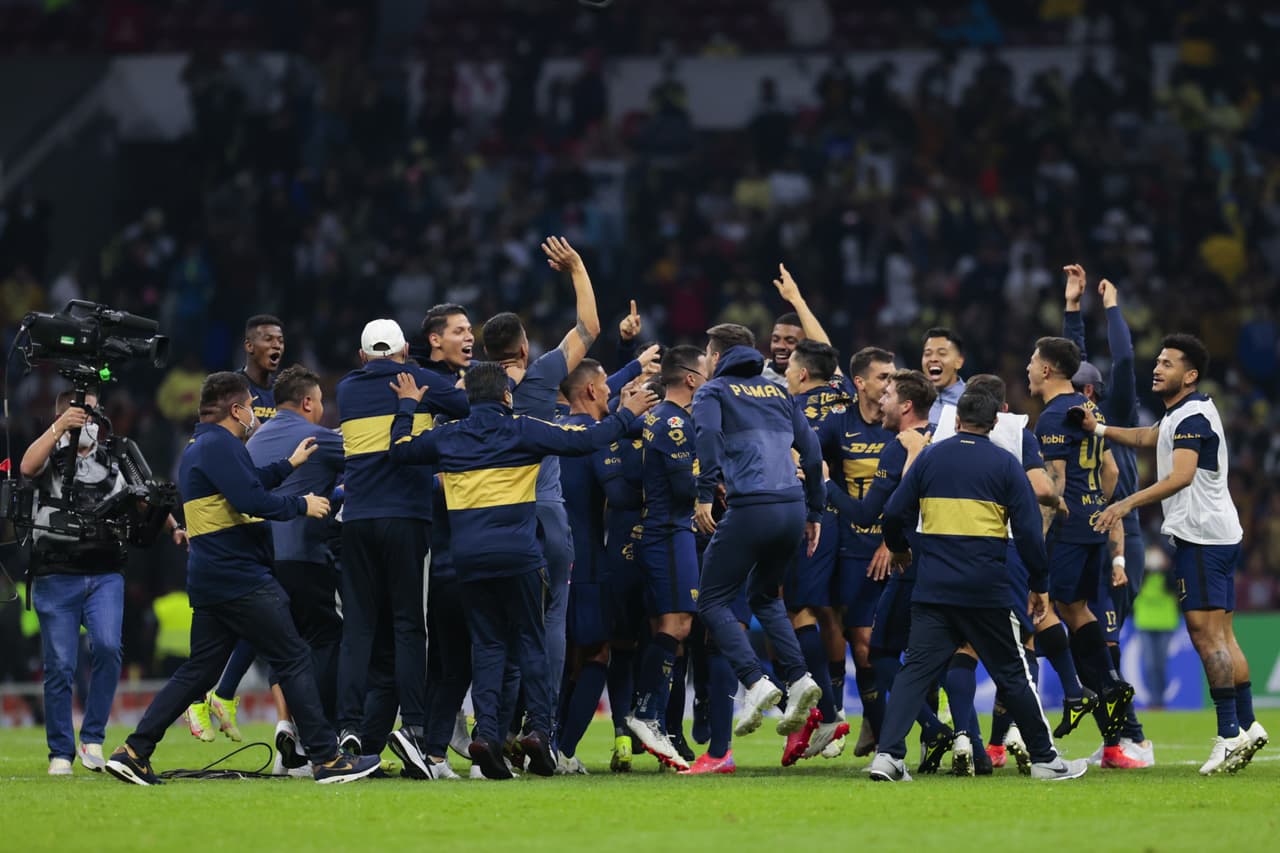 Con un auténtico juegazo de Alan Mozo, quien puso tres asistencias, además de los goles de Corozo y Meritao, Pumas fue mucho mejor que el América y lo eliminó en los Cuartos de Final del Grita México A21.