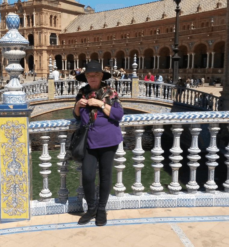 Marsha Scarbrough durante un viaje por el sur de España, donde visitó Sevilla (en la imagen) y otras ciudades, como Granada y Córdoba.