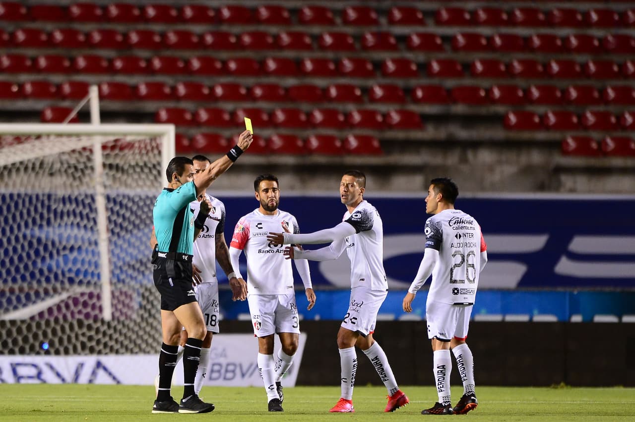Con un solitario gol de Chico, al minuto 87, Querétaro consigue vencer 1-0 al Atlas y se quedan con tres valiosos puntos.