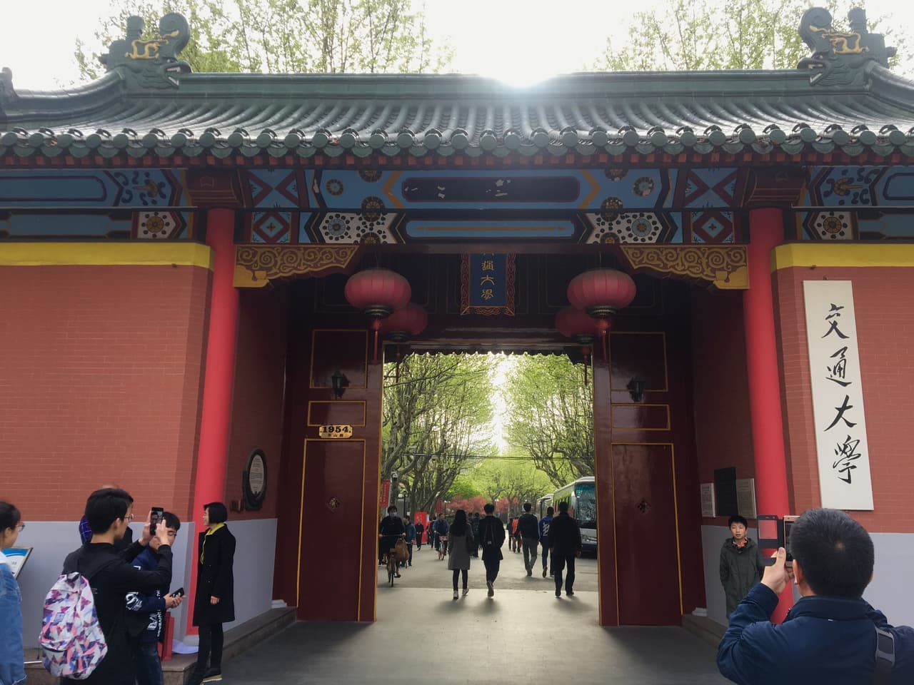 <b>Puesto 22. Old Xuhui, Shanghái</b>
<br>
<br>Según Time Out, a pesar de su antigüedad “este siempre ha sido uno de los barrios más animados de Shanghai”. Este destacado vecindario en una de las ciudades más importantes de China está lleno de elegantes cafeterías que de noche funcionan como bares de vinos, clubes nocturnos de música electrónica, galerías, interesantes tiendas de segunda mano y creativos restaurantes.
<br>