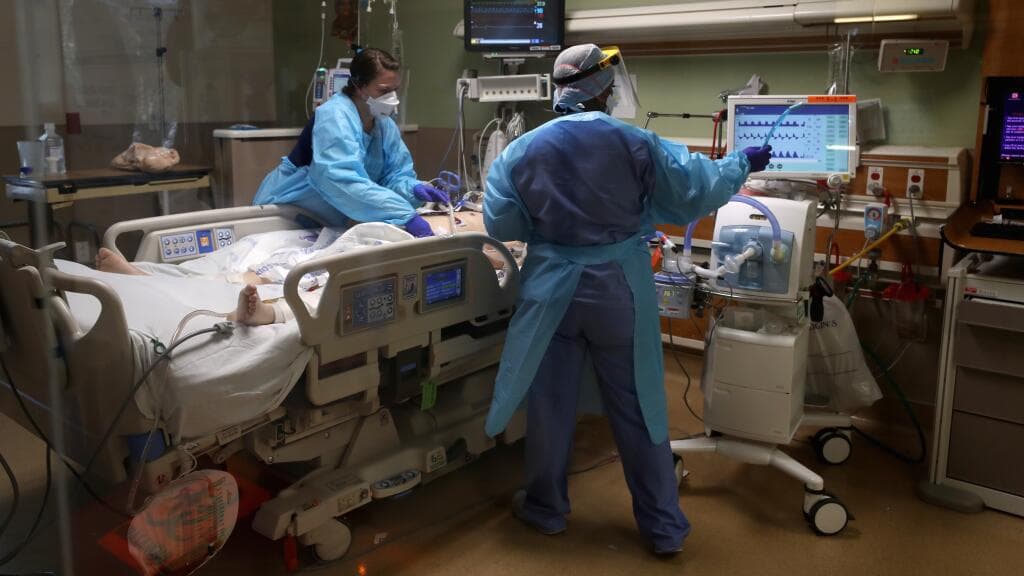 Puerto Rico registra número histórico por hospitalizaciones a causa del COVID-19
