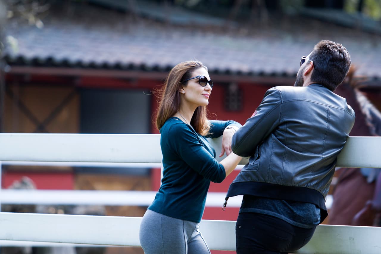 Por su parte, 
<b><a href="http://www.univision.com/series/la-piloto/arap-bethke-es-john-lucio">John Lucio</a></b> planeaba un golpe maestro para quedarse con el control de 
<b>'El Cártel de las Sombras'</b>.