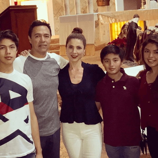 En 18 años, Priscila y Gustavo Ángel han procreado 
<b><a href="https://www.univision.com/entretenimiento/priscila-comparte-foto-de-sus-hijos-y-resalta-que-el-mayor-se-parece-a-su-tio-adolfo-angel-fotos">tres hijos</a></b>: Gustavito Ángel, Alejandro Ángel y Sara Priscila.