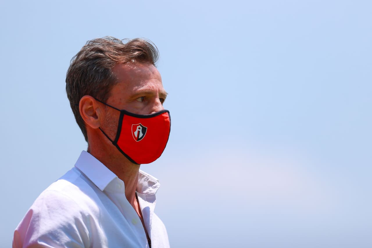 Da inicio el torneo de Apertura 2021 con un flojo y parejo encuentro entre Atlas y Pumas donde no hubo gol en Ciudad Universitaria. Empiezan repartiendo puntos esta temporada. El equipo de la UNAM jugará contra Rayados, mientra que los 'Rojinegros' contra Juarez en la segunda jornada.