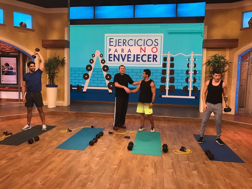 Alan Tacher le dio la bienvenida al entrenador Roberto Soto que llegó con una rutina ideal para no envejecer.