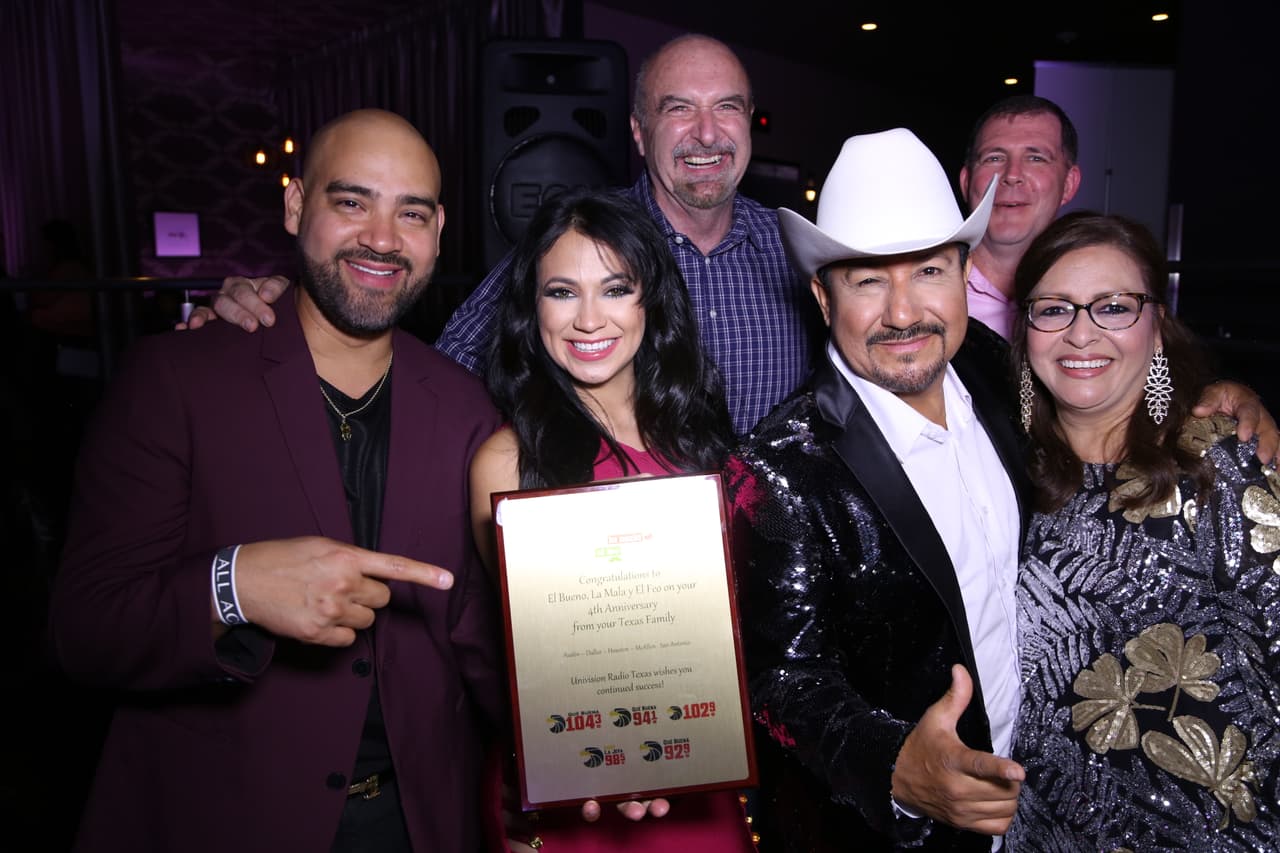 'El Bueno, La Mala y El Feo' recibieron un reconocimiento por ser el programa número uno en Dallas, San Antonio, Chicago y McAllen.
<br>