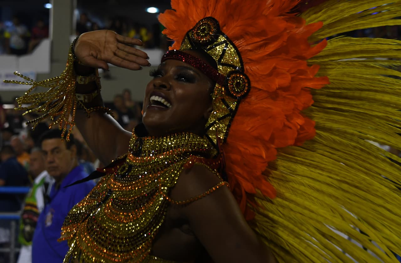 Brazilian actress Chris Viana of the Imperatriz Leopoldinense samba school performs during the first night of Rio's Carnival at the Sambadrome in Rio de Janeiro, Brazil, early on February 27, 2017. / AFP / Vanderlei ALMEIDA (Photo credit should read VANDERLEI ALMEIDA/AFP/Getty Images)