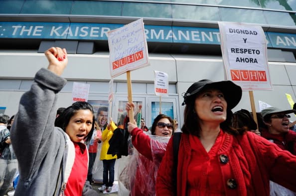 A $25 la hora: Estas ciudades aprueban aumento del pago por hora para ciertos trabajadores ¿Quiénes se benefician? 