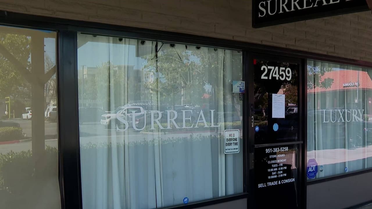 Mujeres denuncian pérdida de bolsos de lujo tras cierre de tienda en Temecula
