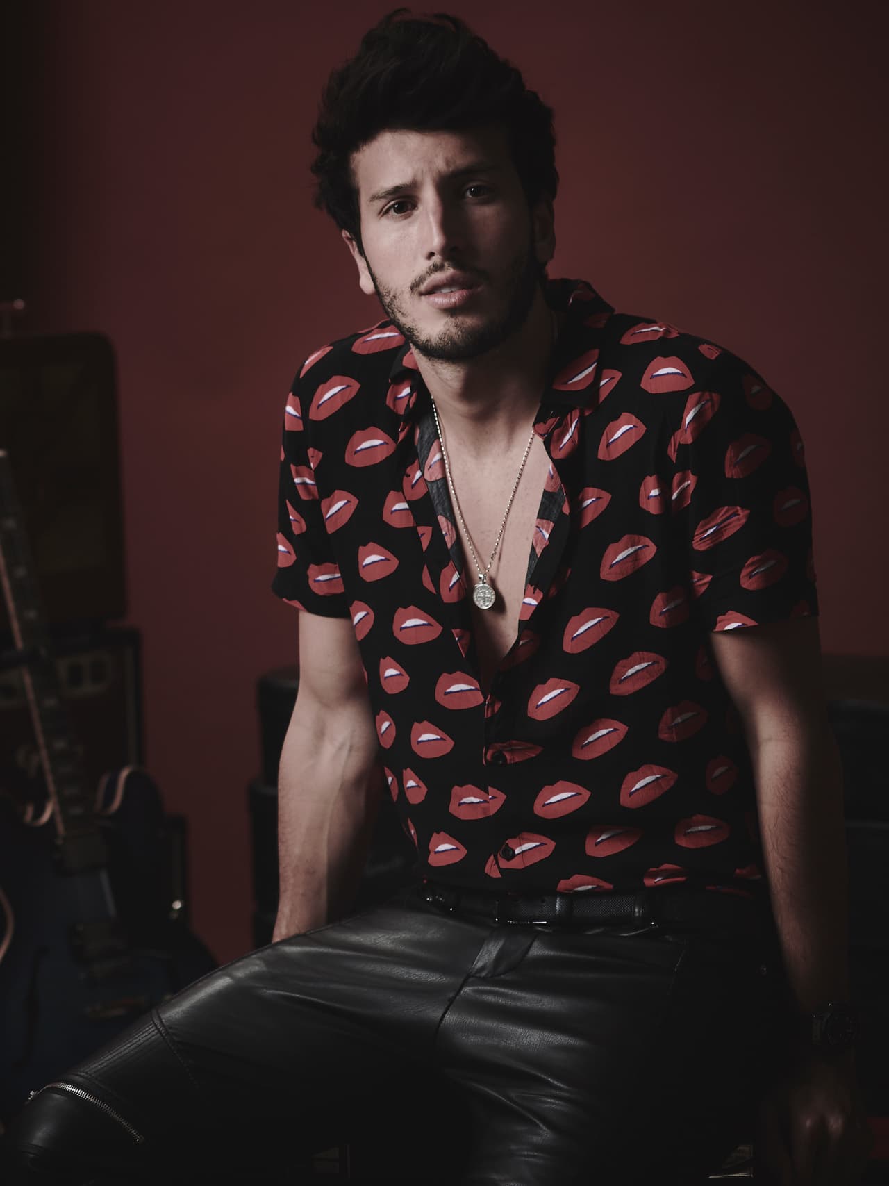 Yatra recordó que nunca había estado tan nervioso en una grabación como lo estuvo en esta. "Yo estaba que sudaba y sudaba en el estudio", confesó.