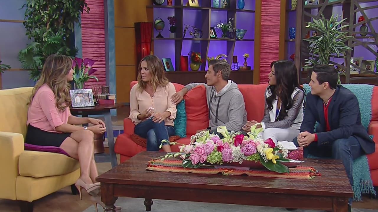 Karla llora de felicidad al darse cuenta de todo el amor que le han mostrado.