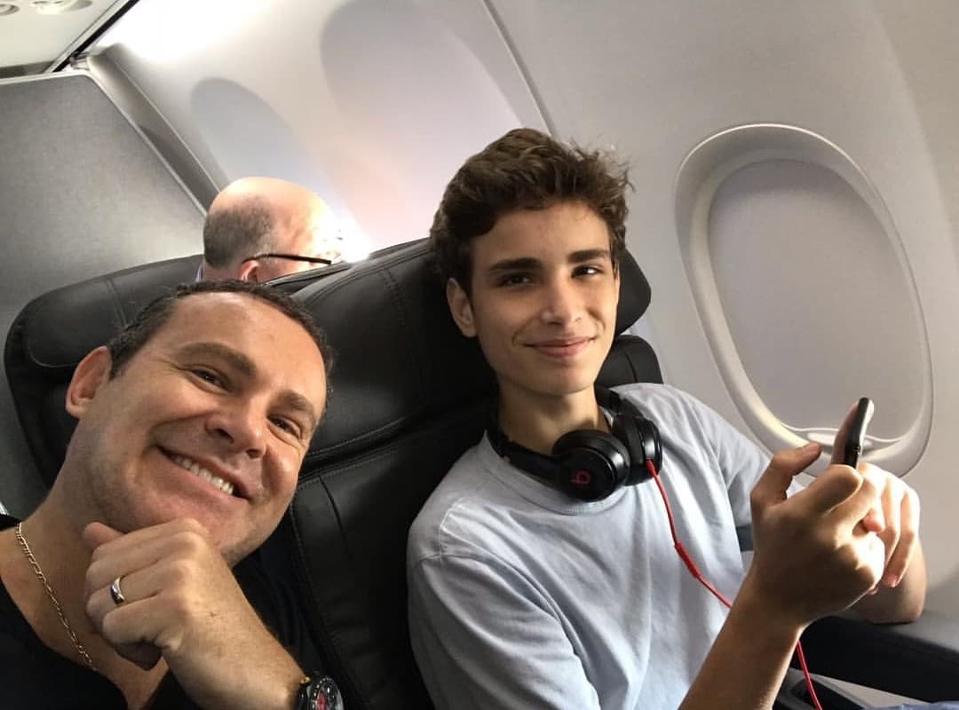 Alan Tacher ha demostrado ser un padre ejemplar, a través de las redes sociales lo hemos visto acompañando a sus hijos en los momentos más significativos.