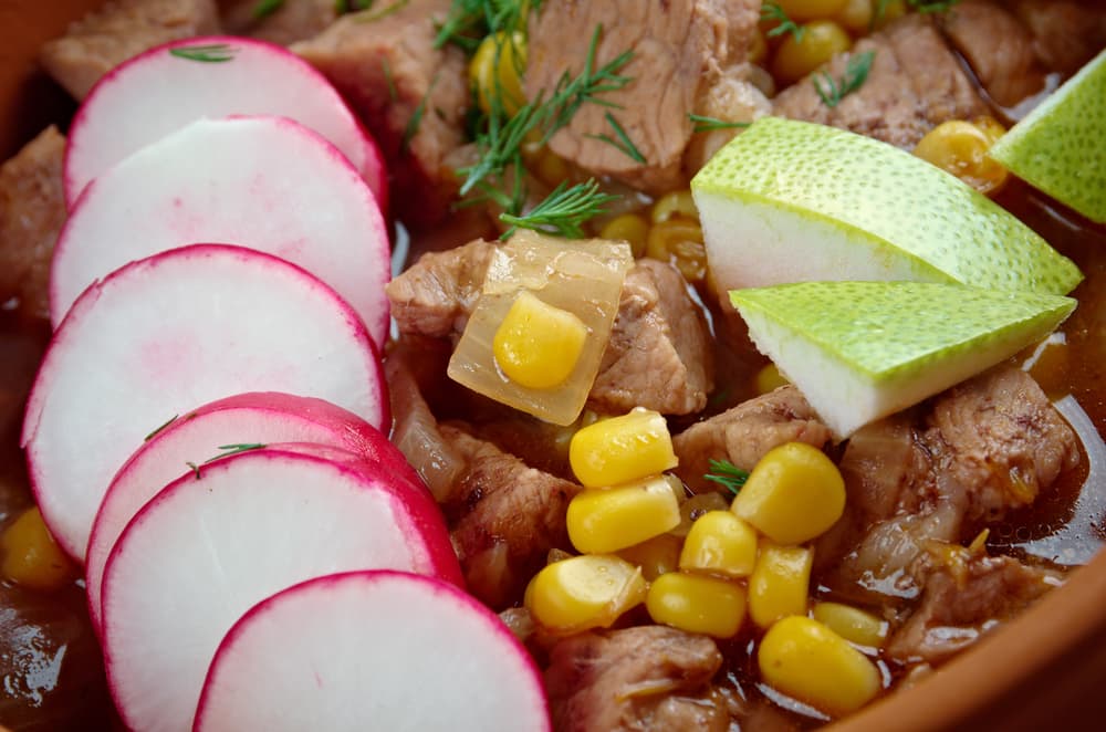 El pozole ha tenido sus modificaciones desde sus orígenes, por ejemplo con la carne que se utiliza en él, normalmente es de res; pero algunos prefieren hacerlo con carne de pollo.